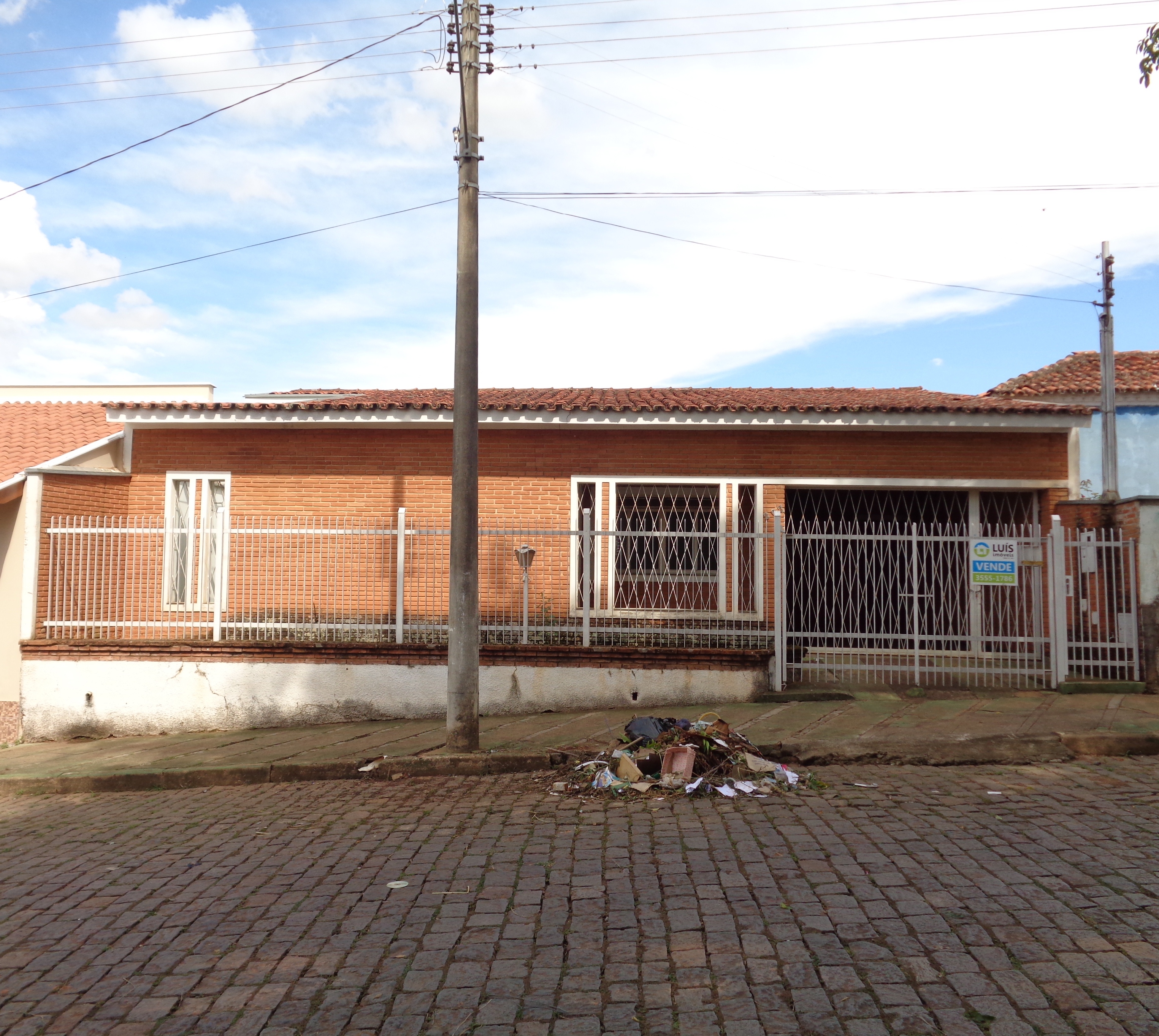 Imóvel à Venda – Rua Tiradentes nº 207 – Centro