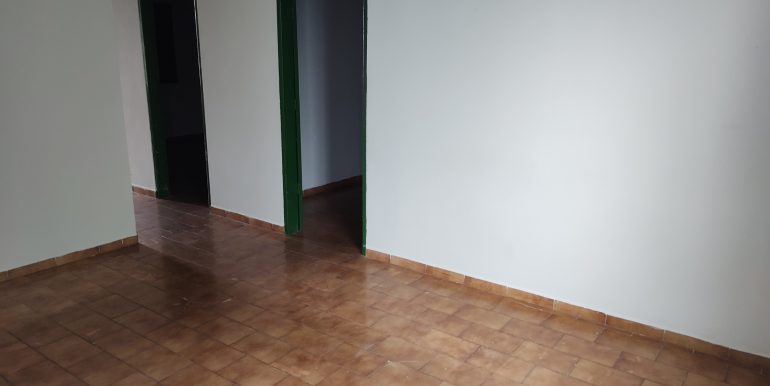 (2)